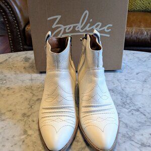 Zodiac White Leather Ankle Booties